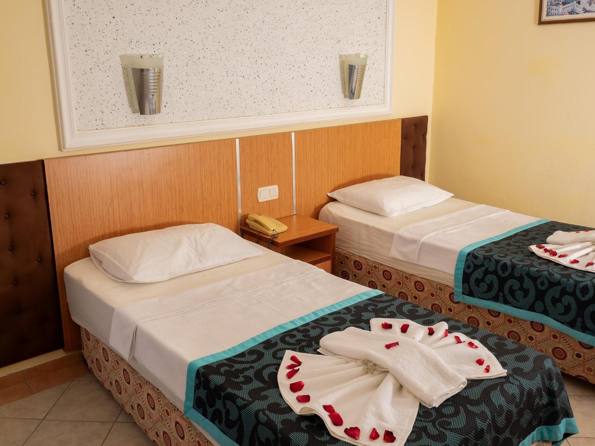 Sun Fire Beach Hotel Аланя Екстериор снимка